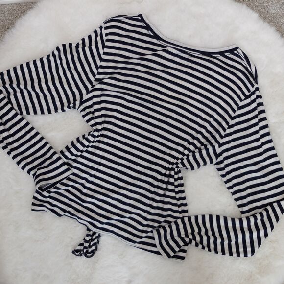 Abercrombie & Fitch Black & White Striped Long Sleeve Top Size Medium - Picture 6 of 6
